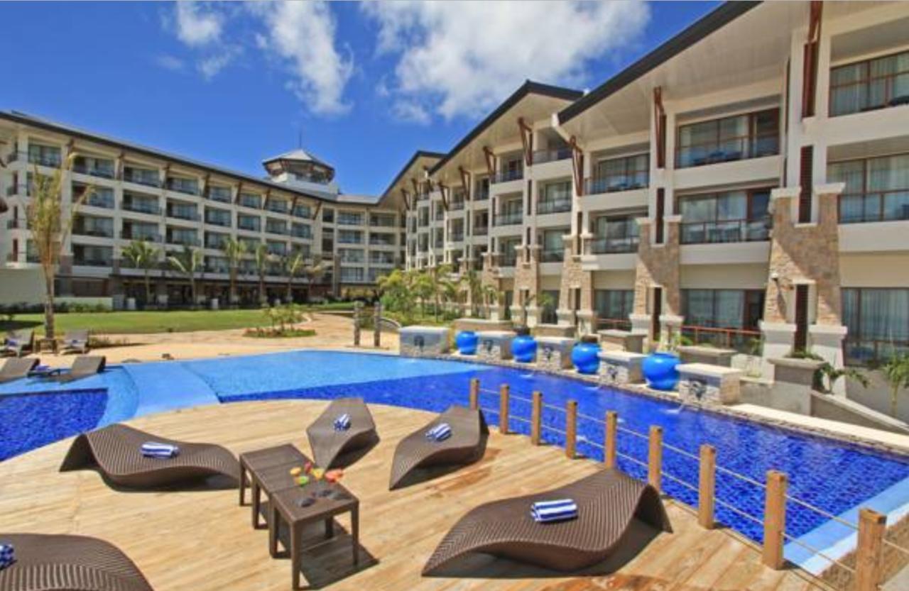 The Bellevue Resort Panglao Dış mekan fotoğraf The pool at the hotel