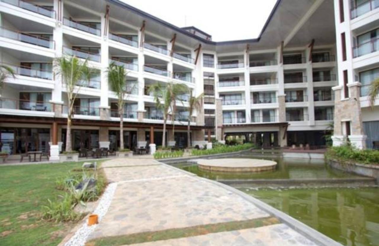 The Bellevue Resort Panglao Dış mekan fotoğraf The hotel's main building