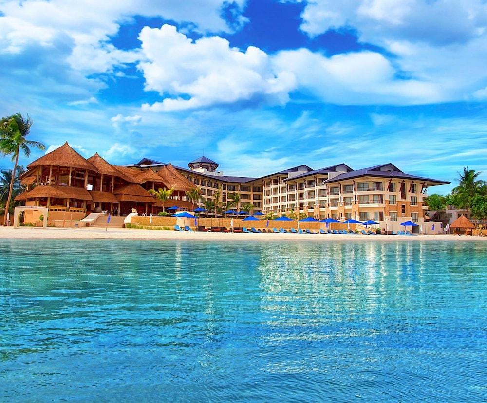 The Bellevue Resort Panglao Dış mekan fotoğraf The resort's main building