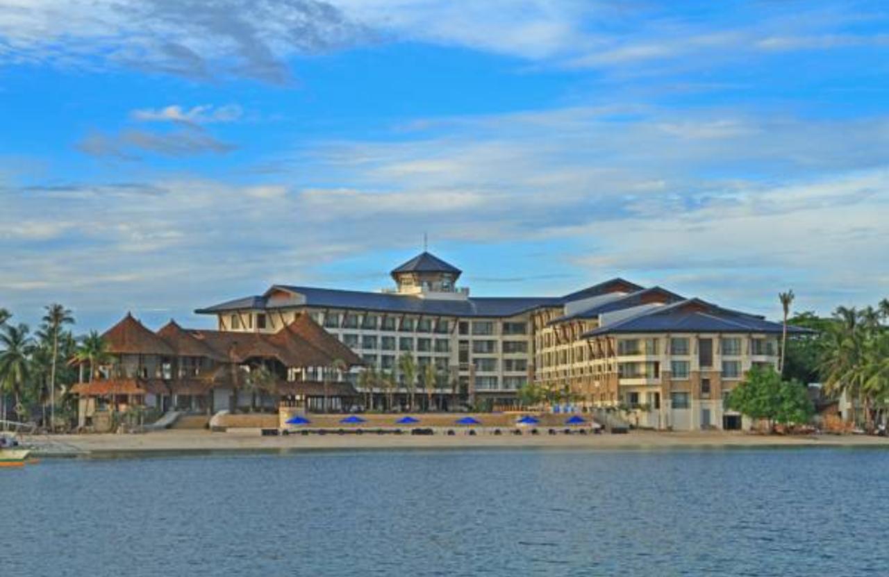 The Bellevue Resort Panglao Dış mekan fotoğraf The hotel's main building